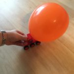Racende auto's met ballonnen!